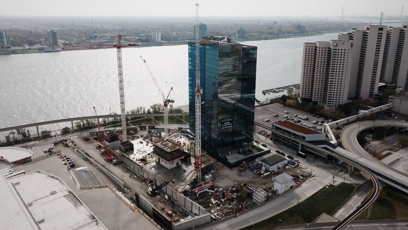 Una vista de ángulo alto de un edificio en construcción

El contenido generado por IA puede ser incorrecto.