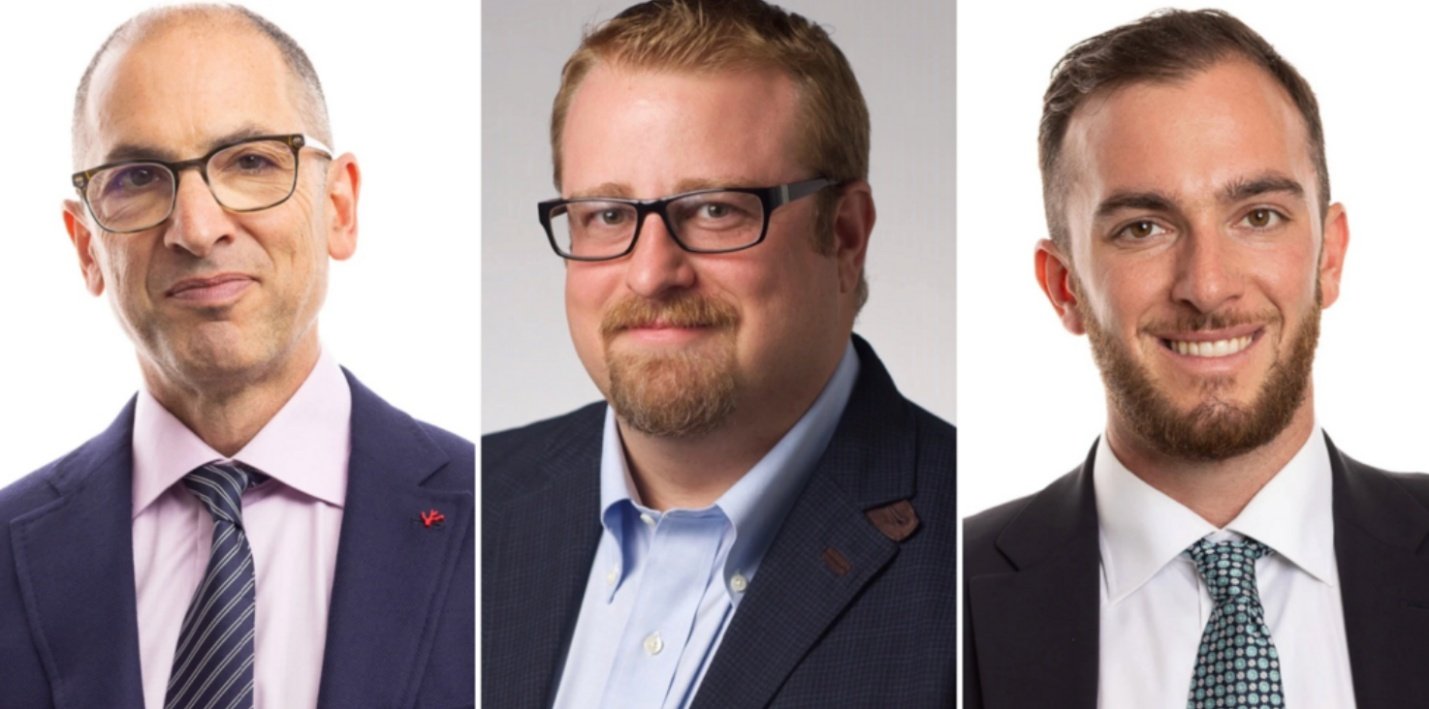 Un grupo de hombres vestidos de traje
El contenido generado por IA puede ser incorrecto.